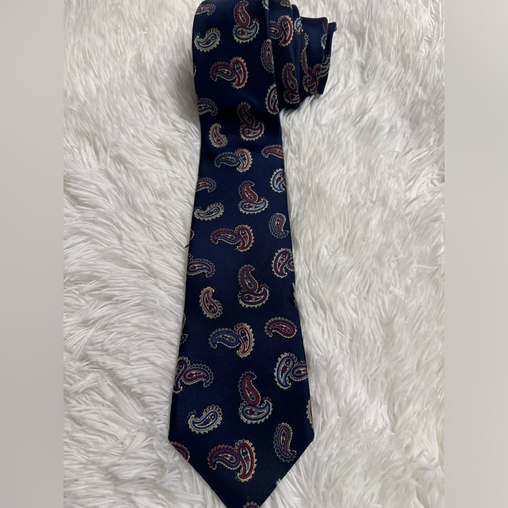 Oakton LTD Blue paisley tie